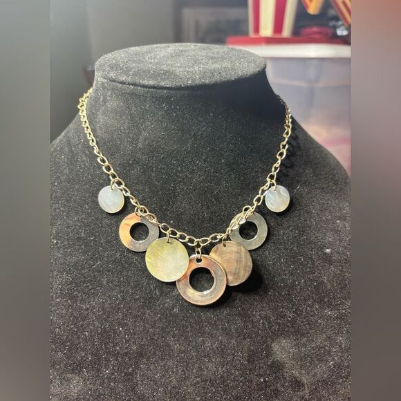 New! Necklace by Paparazzi Jewelry New without Tags - Picture 1 of 3